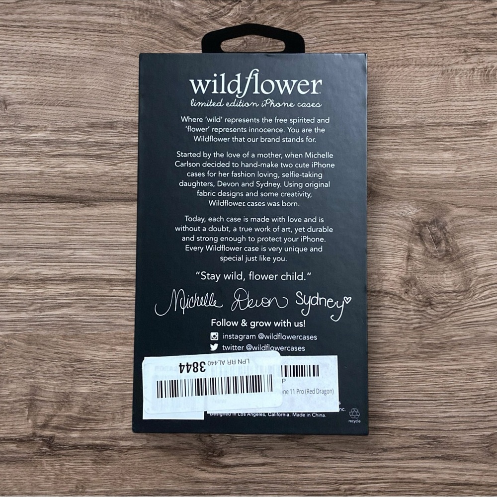 Wildflower Limited Edition iPhone 11 Pro Dragon Case - Picture 4 of 4
